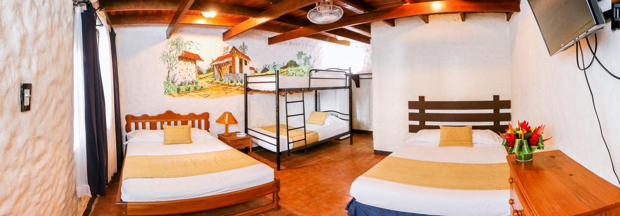 Hotel Flor Blanca Manuel Antonio Exterior foto