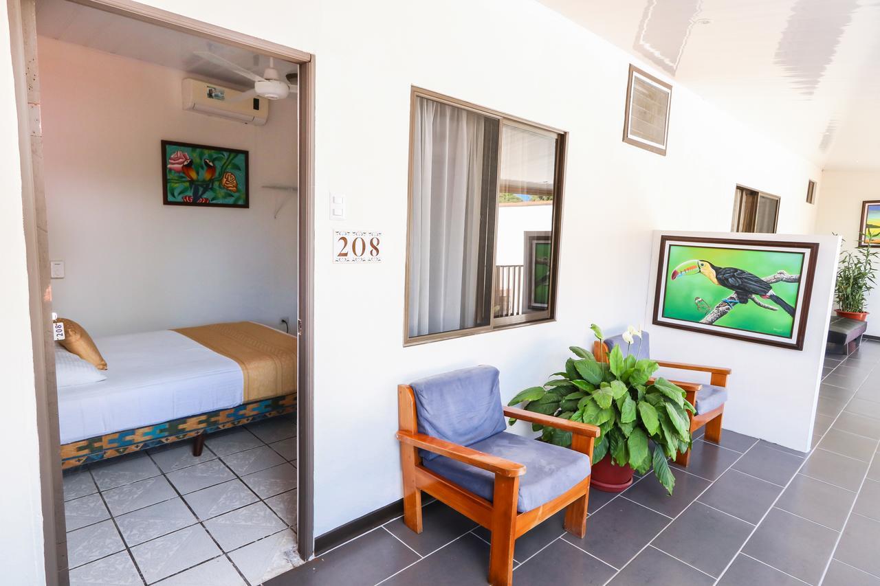 Hotel Flor Blanca Manuel Antonio Exterior foto