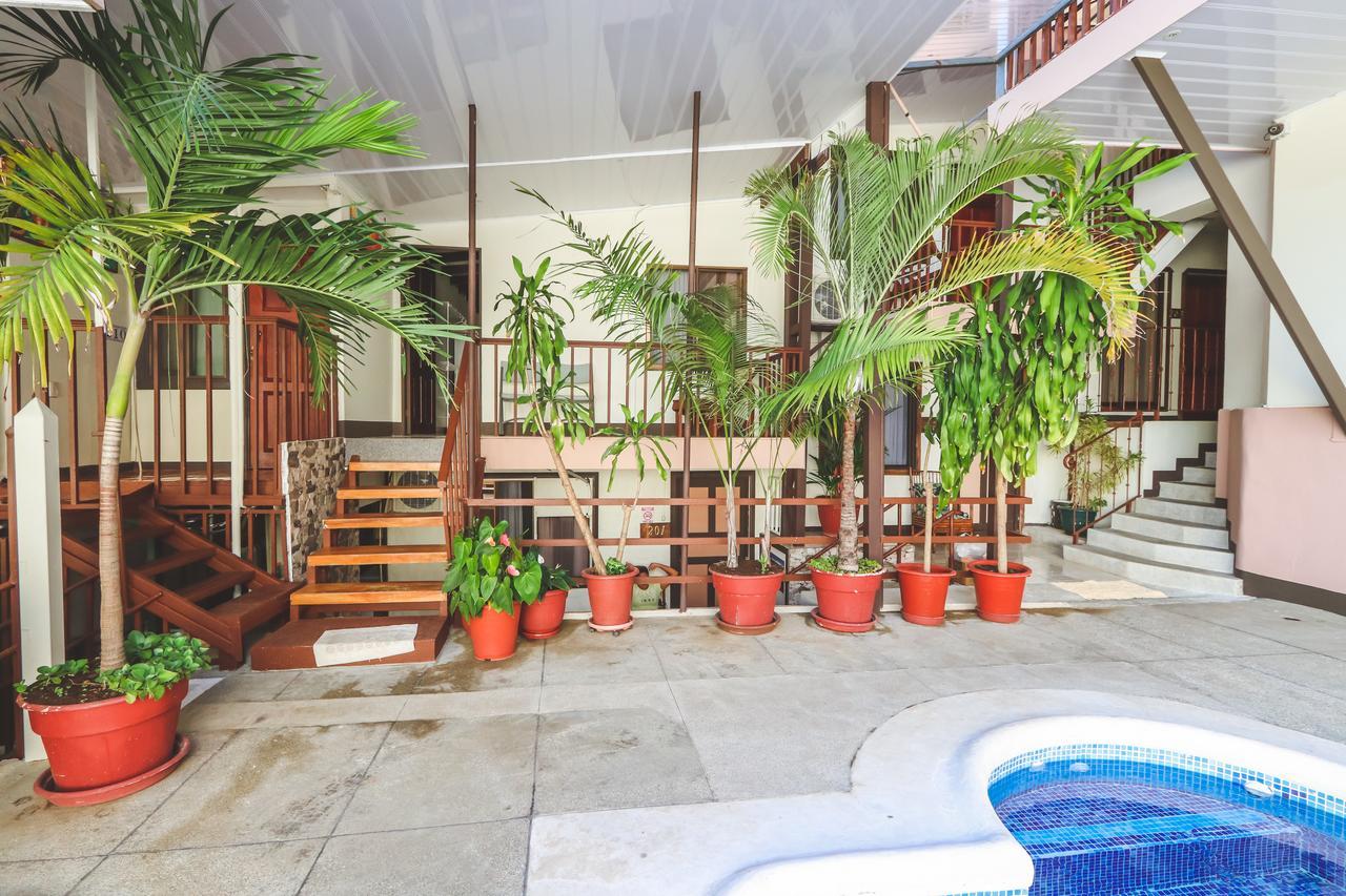 Hotel Flor Blanca Manuel Antonio Exterior foto