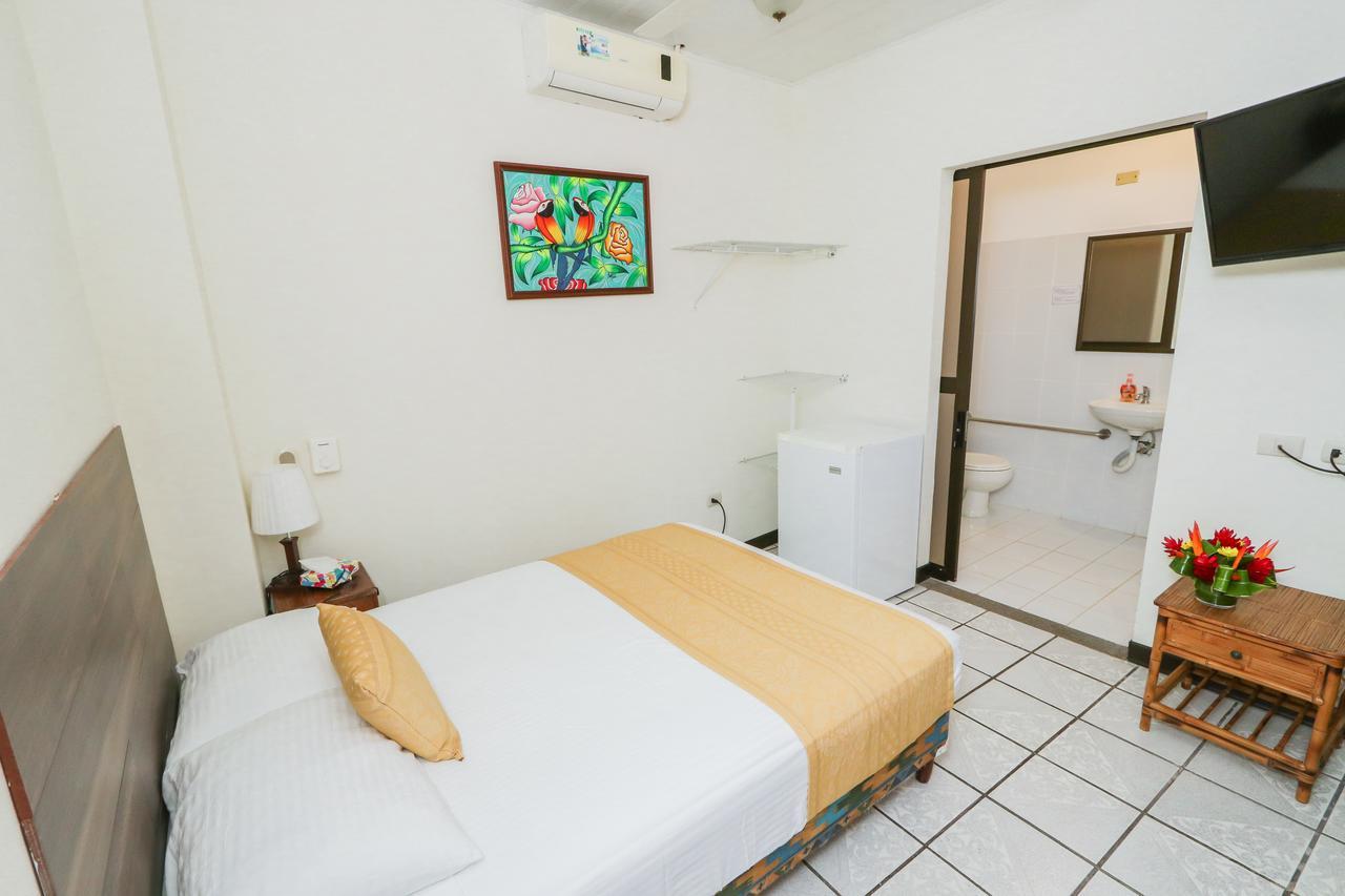 Hotel Flor Blanca Manuel Antonio Exterior foto
