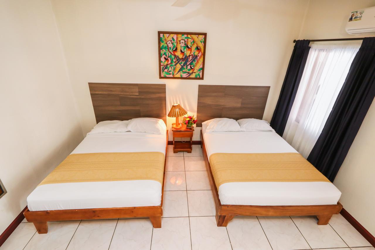 Hotel Flor Blanca Manuel Antonio Exterior foto