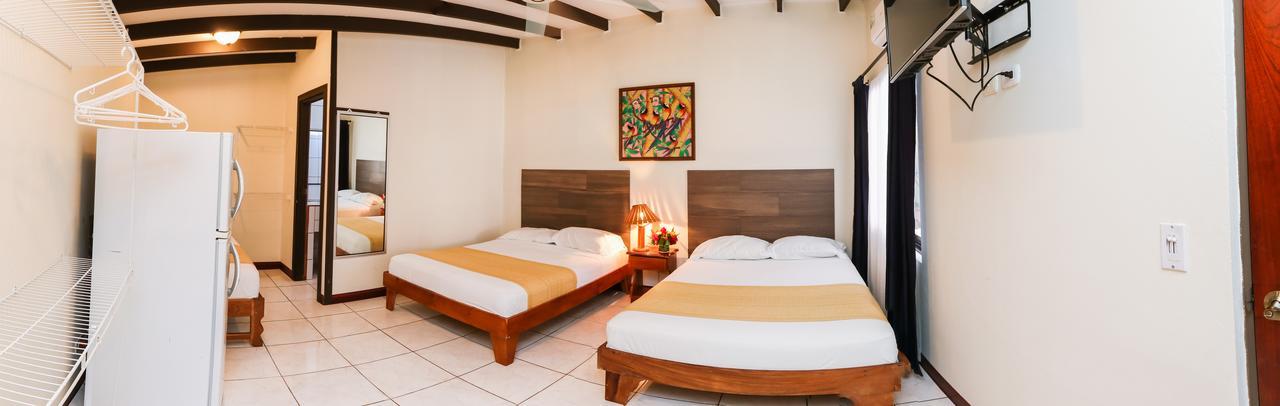 Hotel Flor Blanca Manuel Antonio Exterior foto