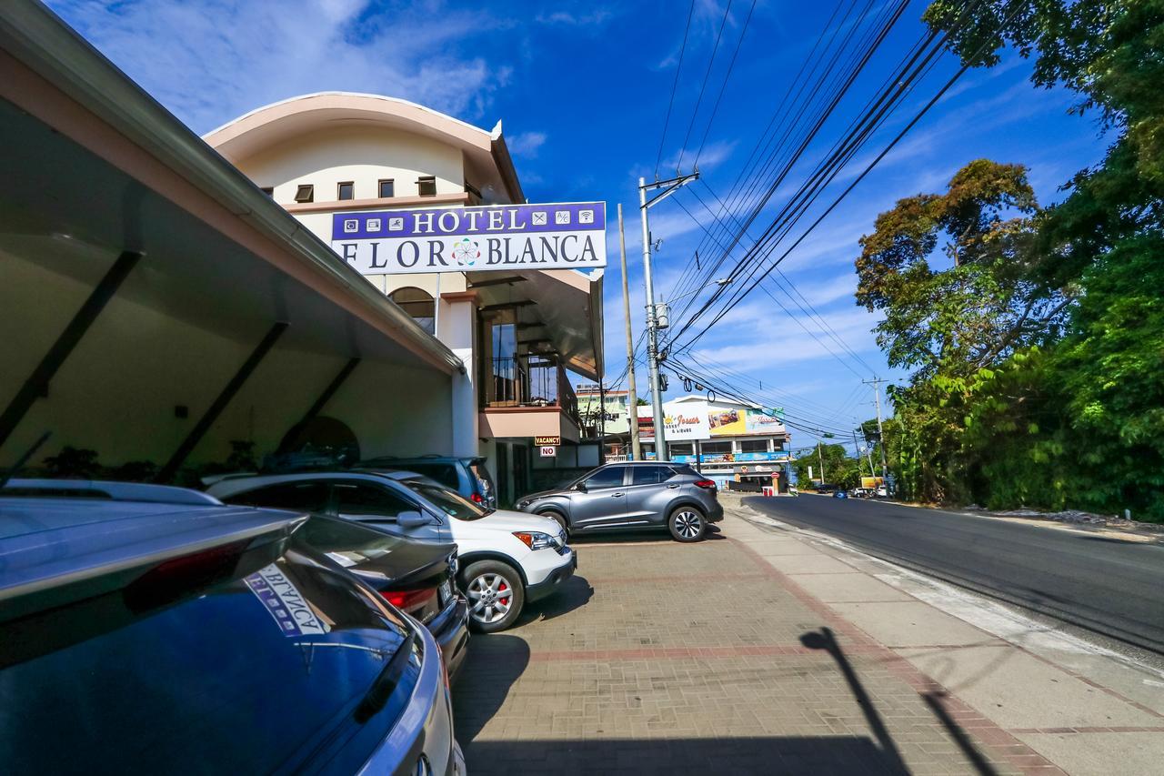 Hotel Flor Blanca Manuel Antonio Exterior foto