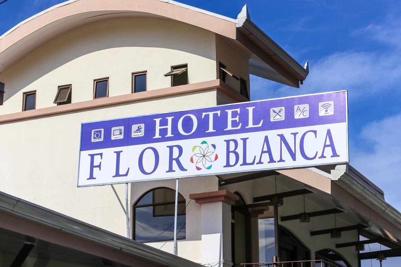 Hotel Flor Blanca Manuel Antonio Exterior foto